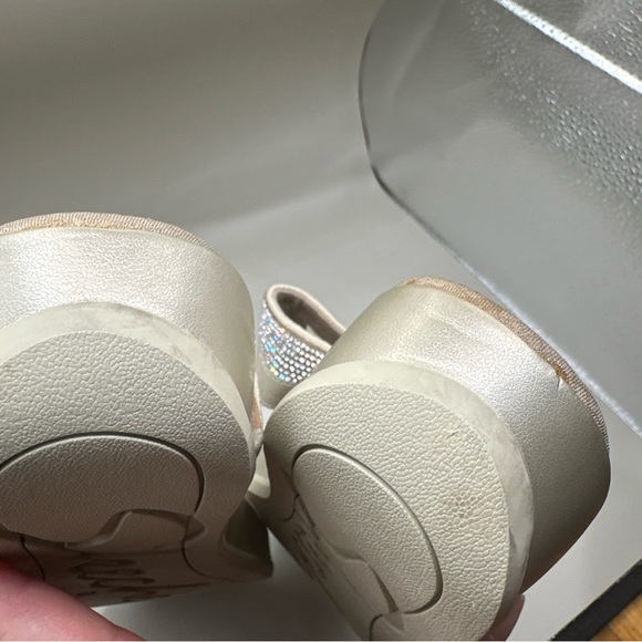 Skechers Women's Palm Springs Windsor Flip Flop. Color: Champagne. Size 9 - Picture 9 of 9